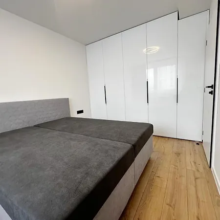 Your 17 With Parking *